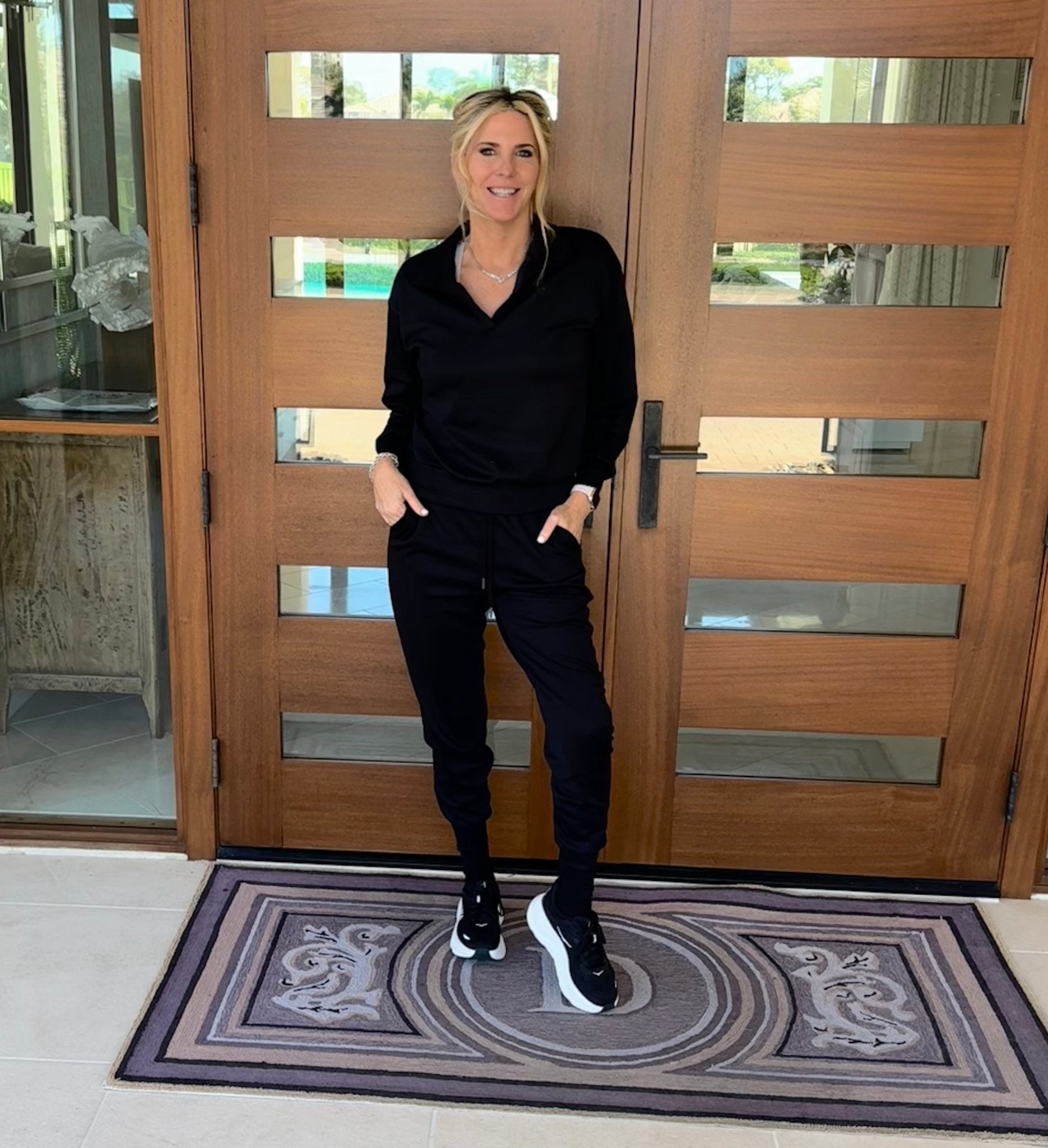 SOFT CHIC Sweatshirt - Nikkib Sportswear